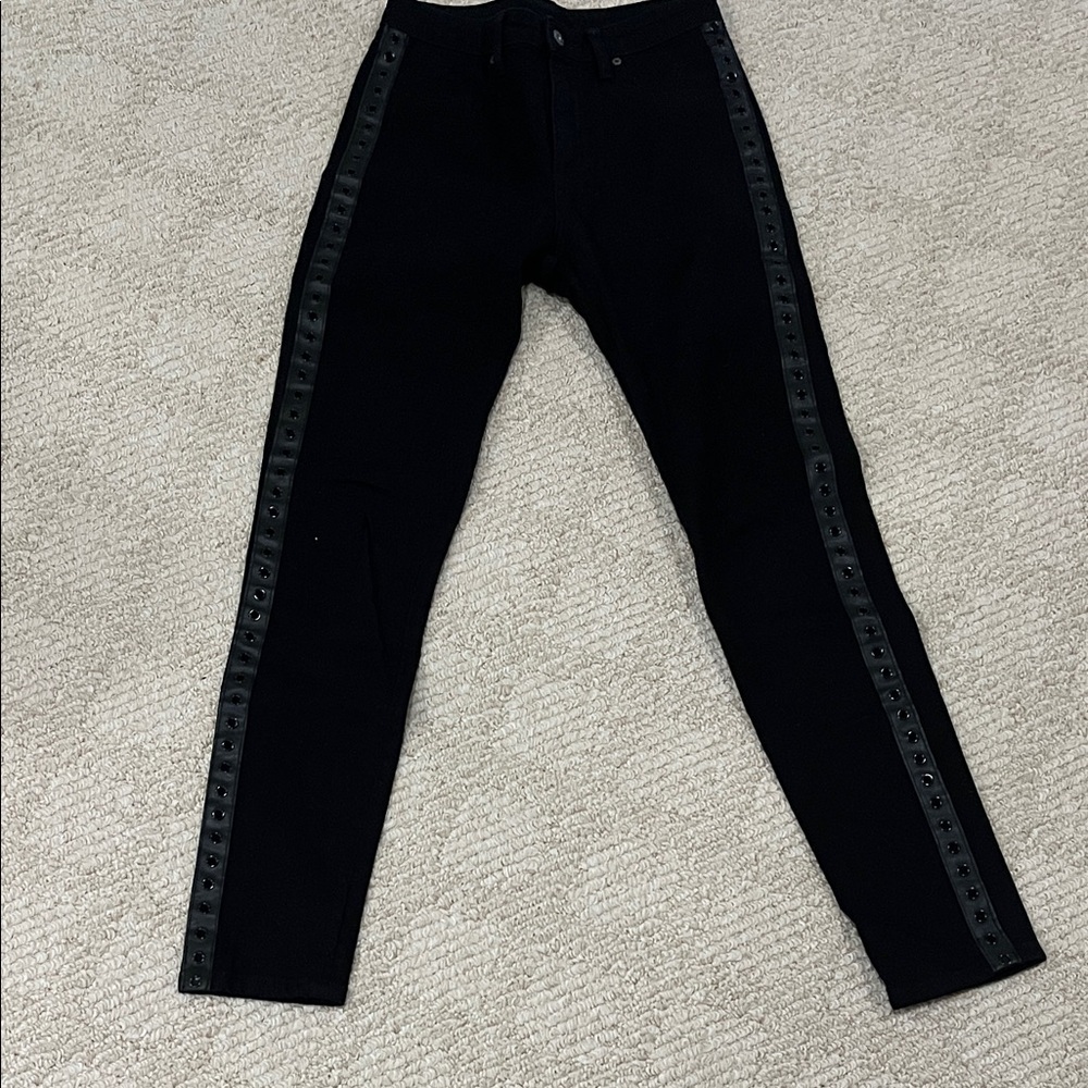 Elegant Black Skinny Jeans with Side Accents